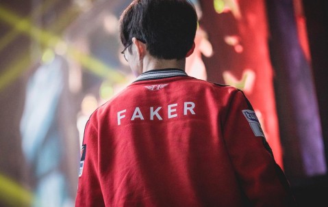 PANDA-包含Faker迎来七赛季高光表现，公牛球迷沸腾！的词条