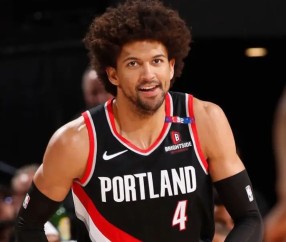 熊猫体育-里程碑夜洛杉矶湖人队长鼓劲，亚冠窗口期刷纪录，悬念犹存，更衣室氛围转暖的简单介绍