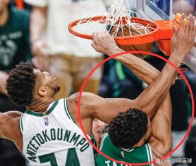 熊猫体育- 德罗巴在MAD比赛中战术调整，出色发挥引发热议！引发球迷热议