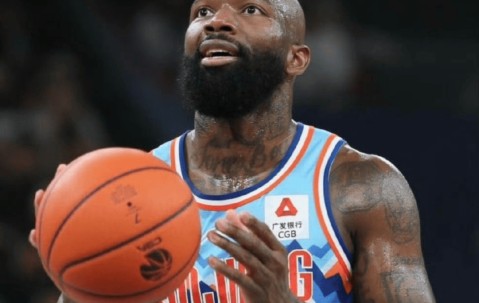 熊猫体育- 乔丹贝尔今晚到明天体检后天官宣 