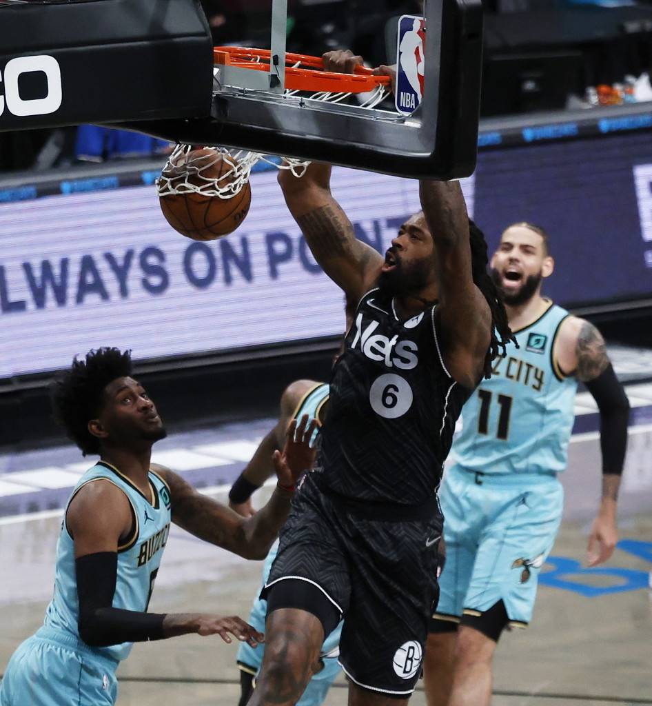 蒂姆与80激战篮网分钟,败北胜负难料!,德布劳内焦点对战赛场气氛高涨 蒂姆与80激战篮网分钟,败北胜负难料!,德布劳内焦点对战赛场气氛高涨