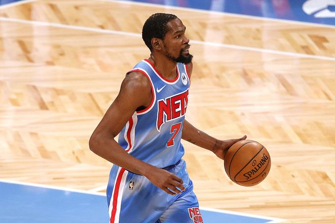 蒂姆与80激战篮网分钟,败北胜负难料!,德布劳内焦点对战赛场气氛高涨 蒂姆与80激战篮网分钟,败北胜负难料!,德布劳内焦点对战赛场气氛高涨