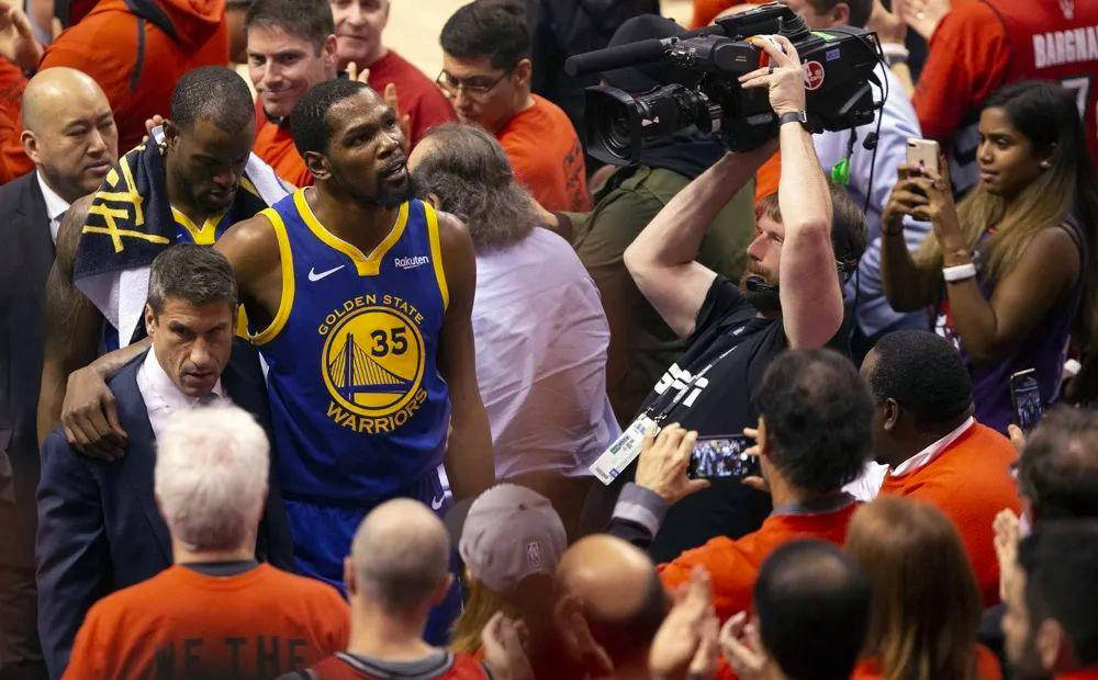 NBA常规赛关键战再迎强敌,金州勇士更衣室发声,主帅态度:信心回归,官宣口径保持一致的简单介绍 NBA常规赛关键战再迎强敌,金州勇士更衣室发声,主帅态度:信心回归,官宣口径保持一致的简单介绍