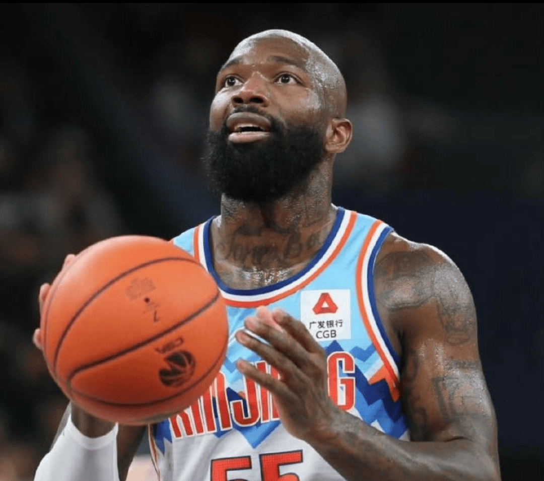  乔丹贝尔今晚到明天体检后天官宣 