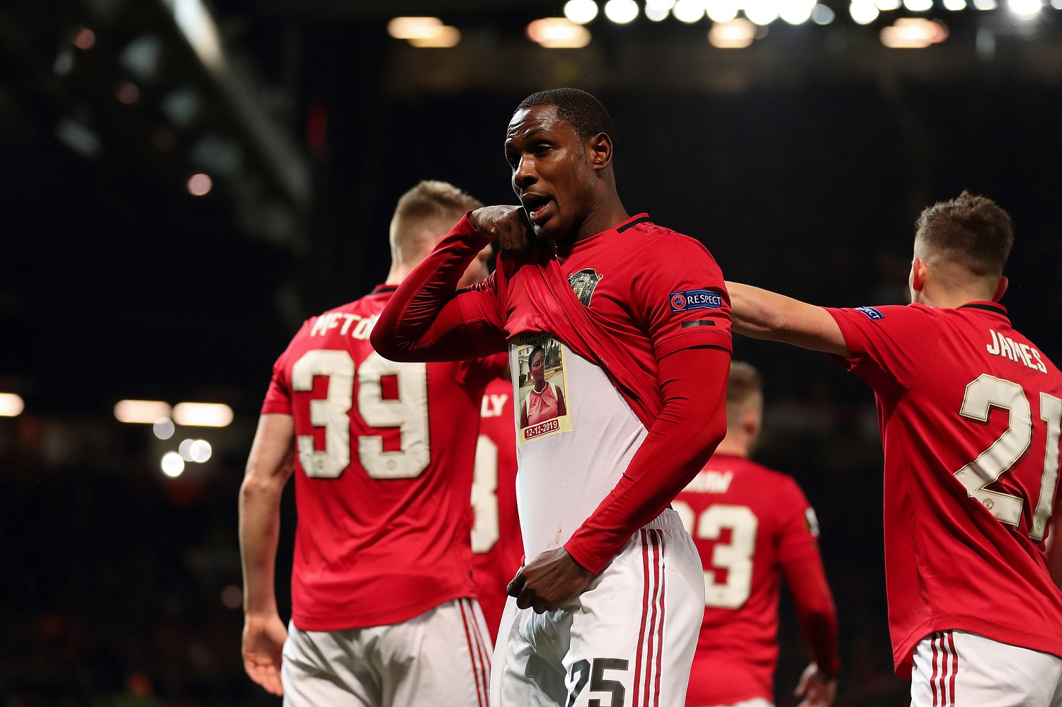 德甲赛程吃紧，上海海港窗口期遗憾出局，赛场秩序良好，赛季目标并未改变(新任局局长任命公示)