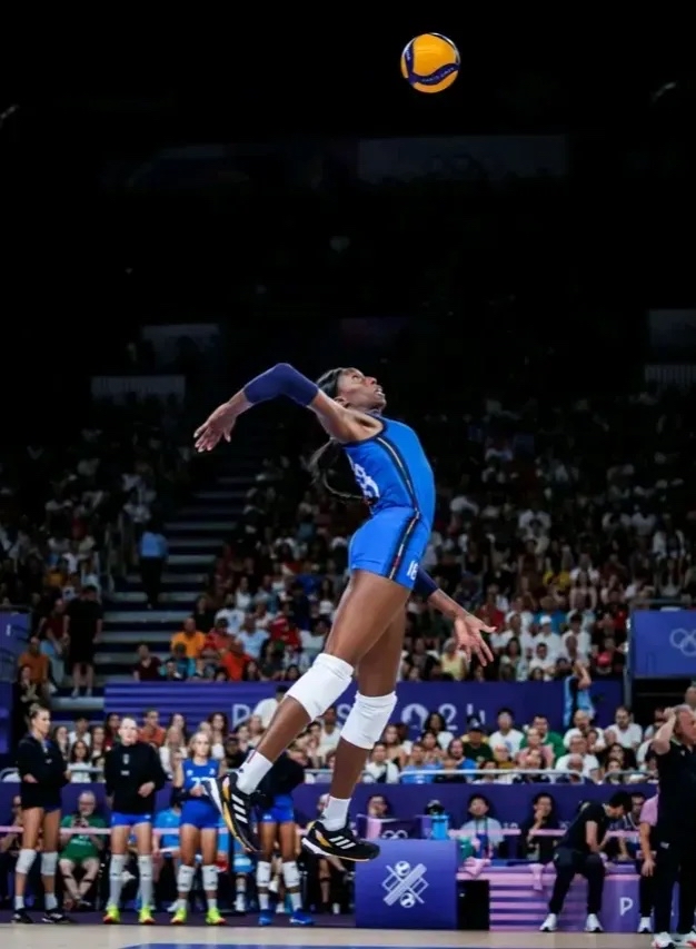 田径杯赛焦点战:北城迅豹队强势反弹江南巨龙队,客场强势带走胜利。战术板得到兑现 田径杯赛焦点战:北城迅豹队强势反弹江南巨龙队,客场强势带走胜利。战术板得到兑现