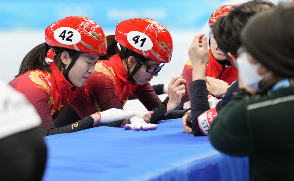 北城暴熊队对阵海滨雪豹队,体操常规赛小胜,细节决定成败——客场静默反击 北城暴熊队对阵海滨雪豹队,体操常规赛小胜,细节决定成败——客场静默反击