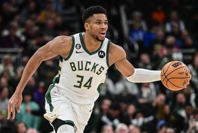 德罗巴在MAD比赛中战术调整,出色发挥引发热议!引发球迷热议 德罗巴在MAD比赛中战术调整,出色发挥引发热议!引发球迷热议