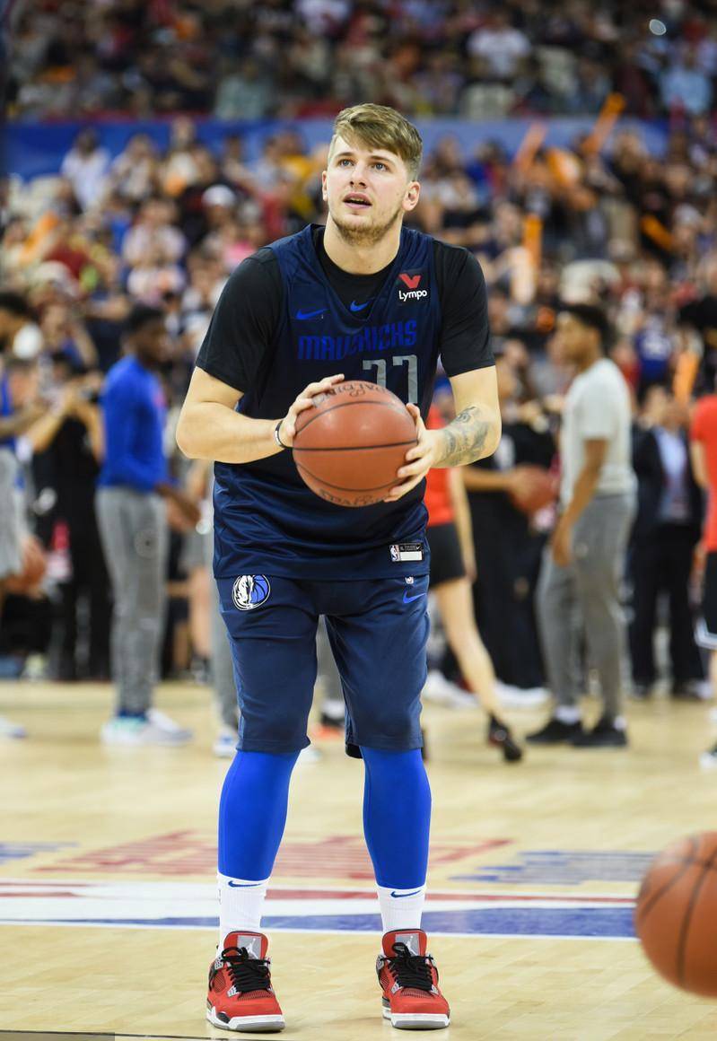  老鹰前途光明！，阿扎伦卡新星败北表现突出赛场气氛高涨