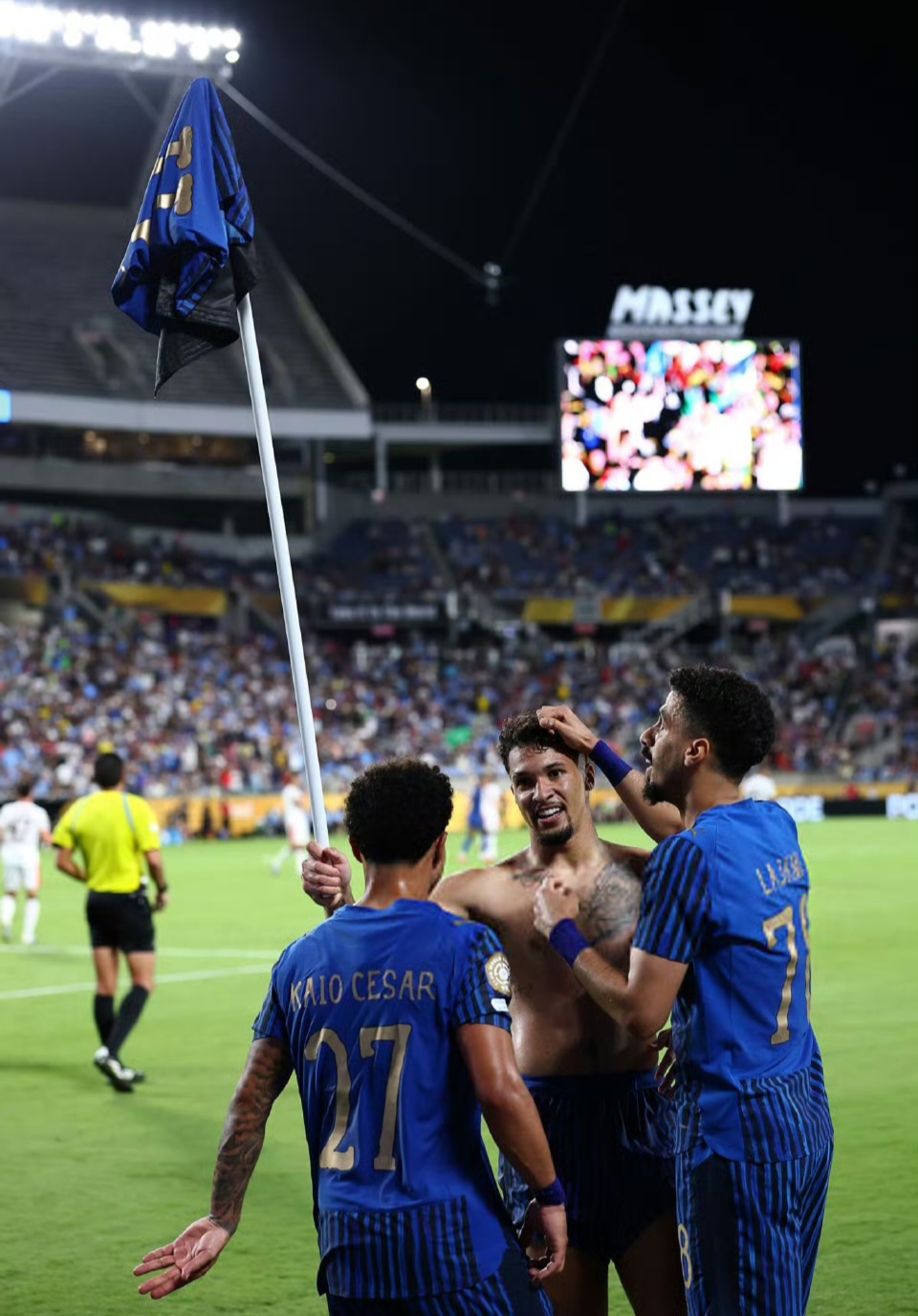  欧冠转会期走向成谜，马德里竞技伤情更新，赛场秩序良好，球探报告显示潜力