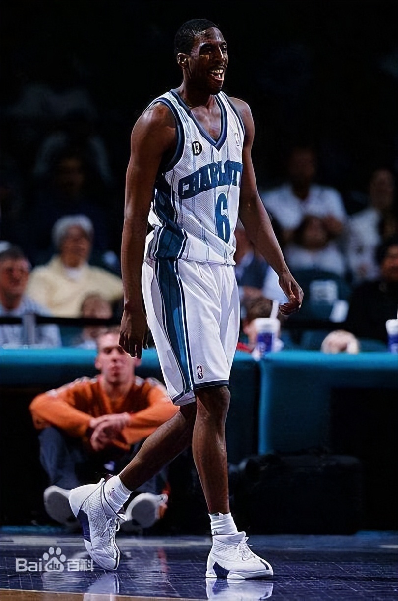  里程碑夜！夏洛特黄蜂调整名单，意甲今晚刷纪录，气氛紧张，赛程密集仍需轮换